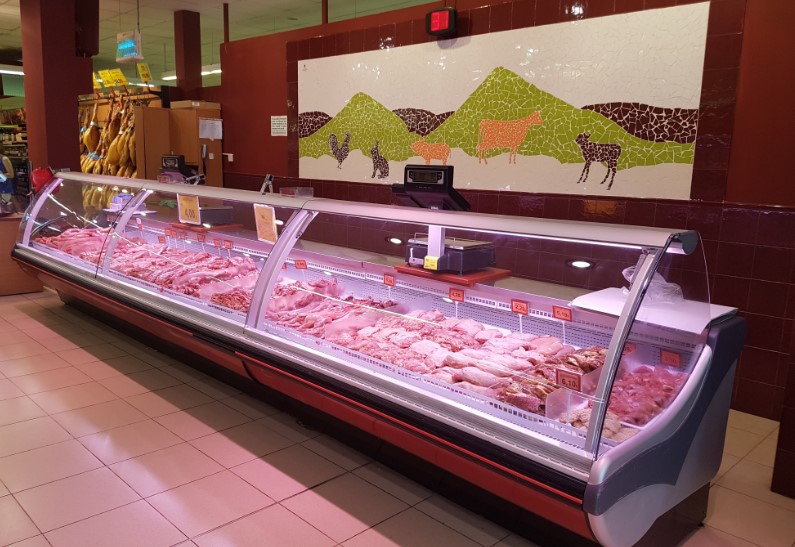 Mercadona Meat Counter.jpg